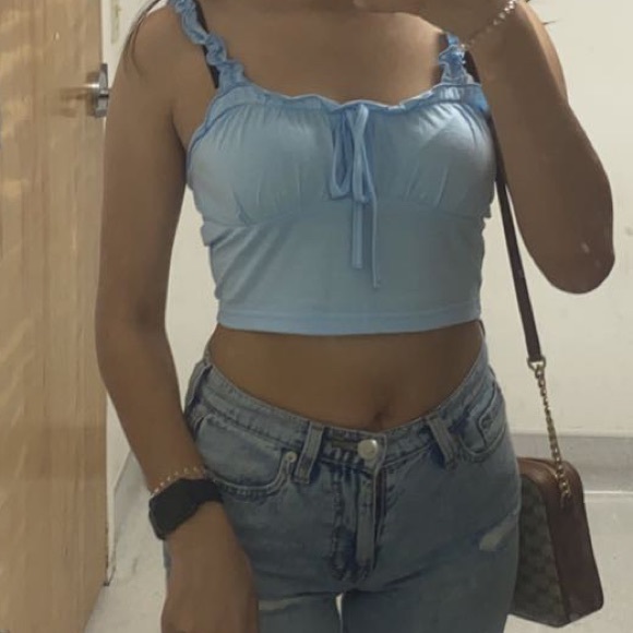 Tops - Baby blue tie front crop top
